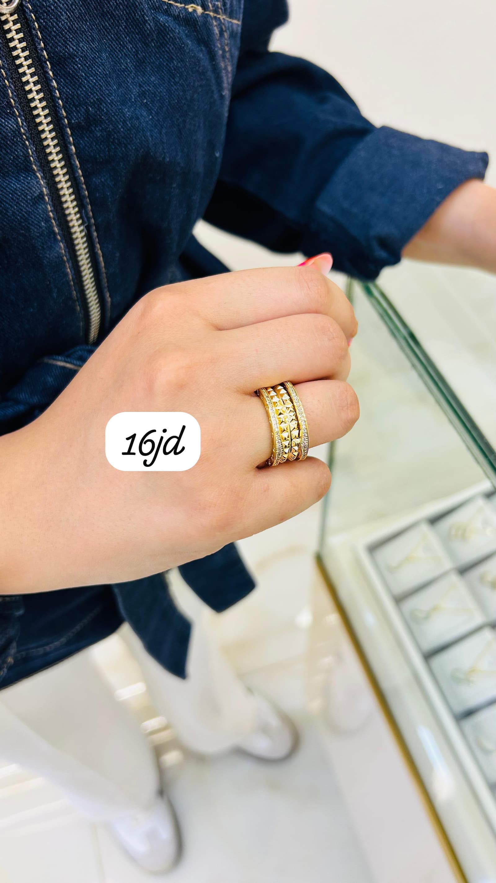1 (11)